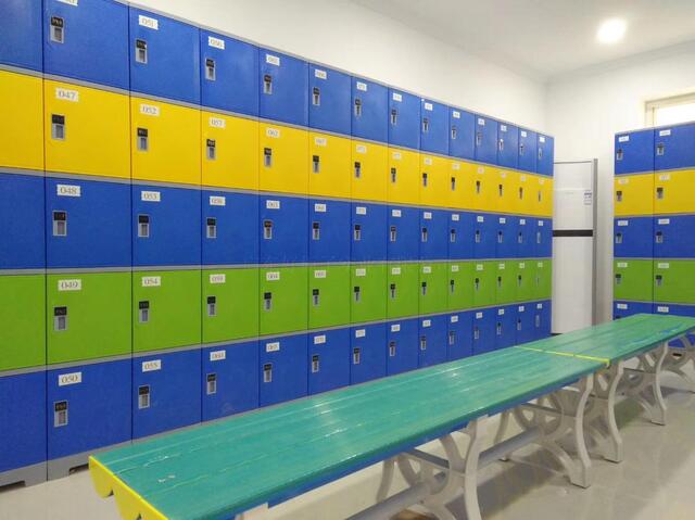 河南漯河水上乐园塑料更衣柜