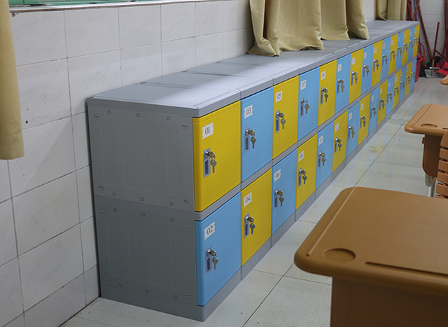 东莞市光明中学环保书包柜